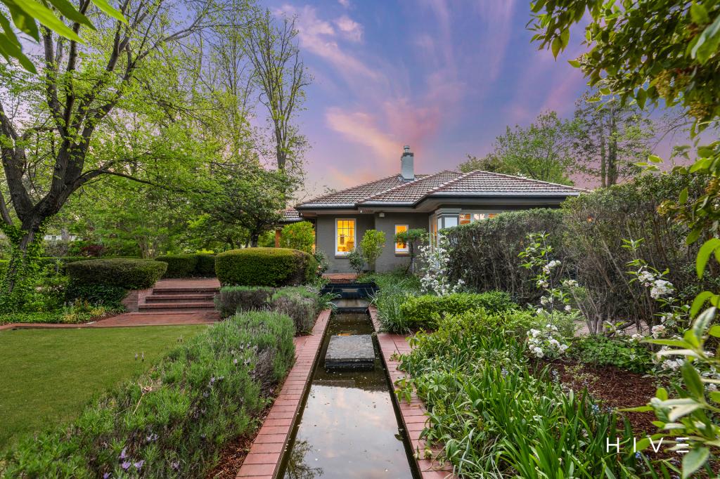 44 Dominion Cct, Forrest, ACT 2603