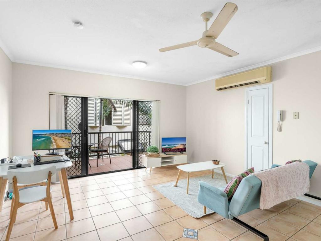 11 MCLEOD ST, CAIRNS CITY, QLD 4870