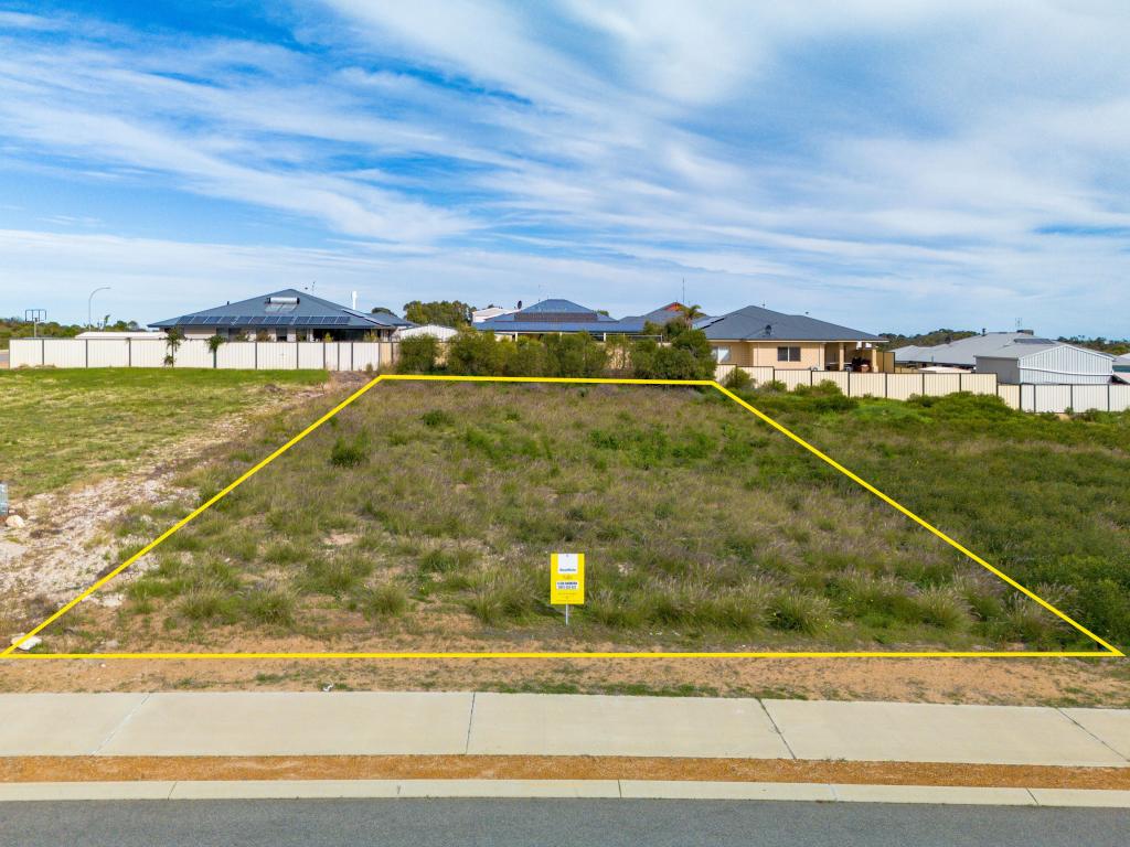 8 BOND ST, PORT DENISON, WA 6525