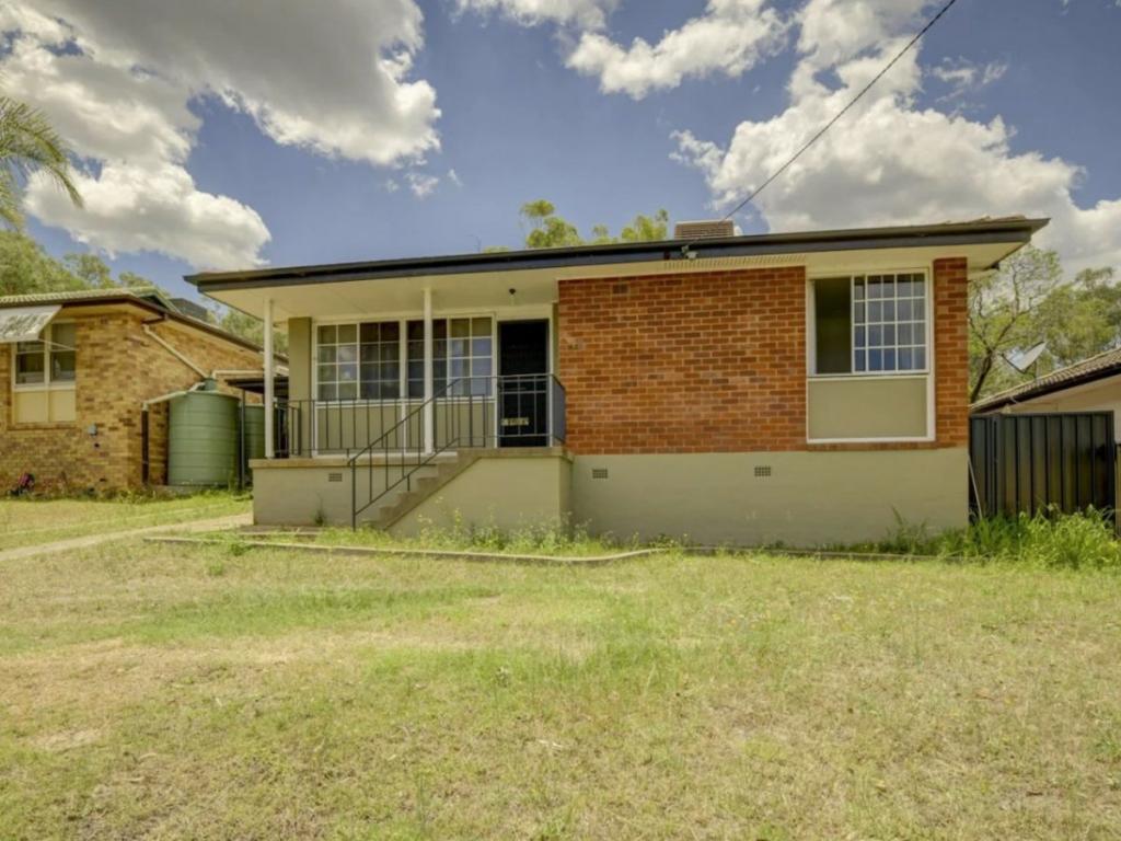 12 Mountview Cres, Oxley Vale, NSW 2340