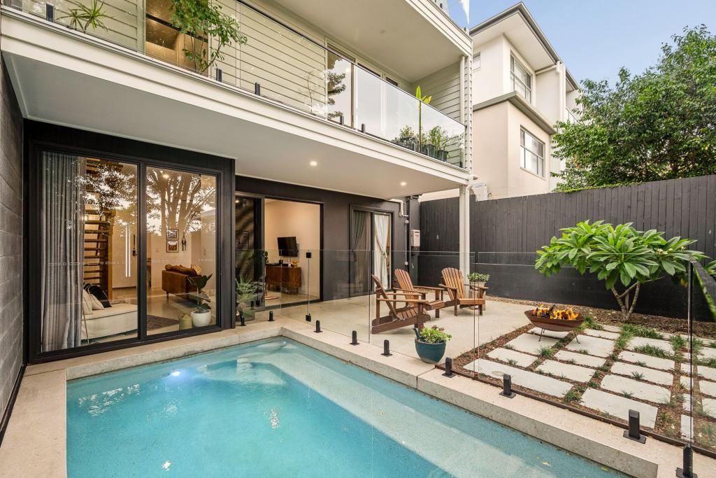 33a Forbes St, Hawthorne, QLD 4171