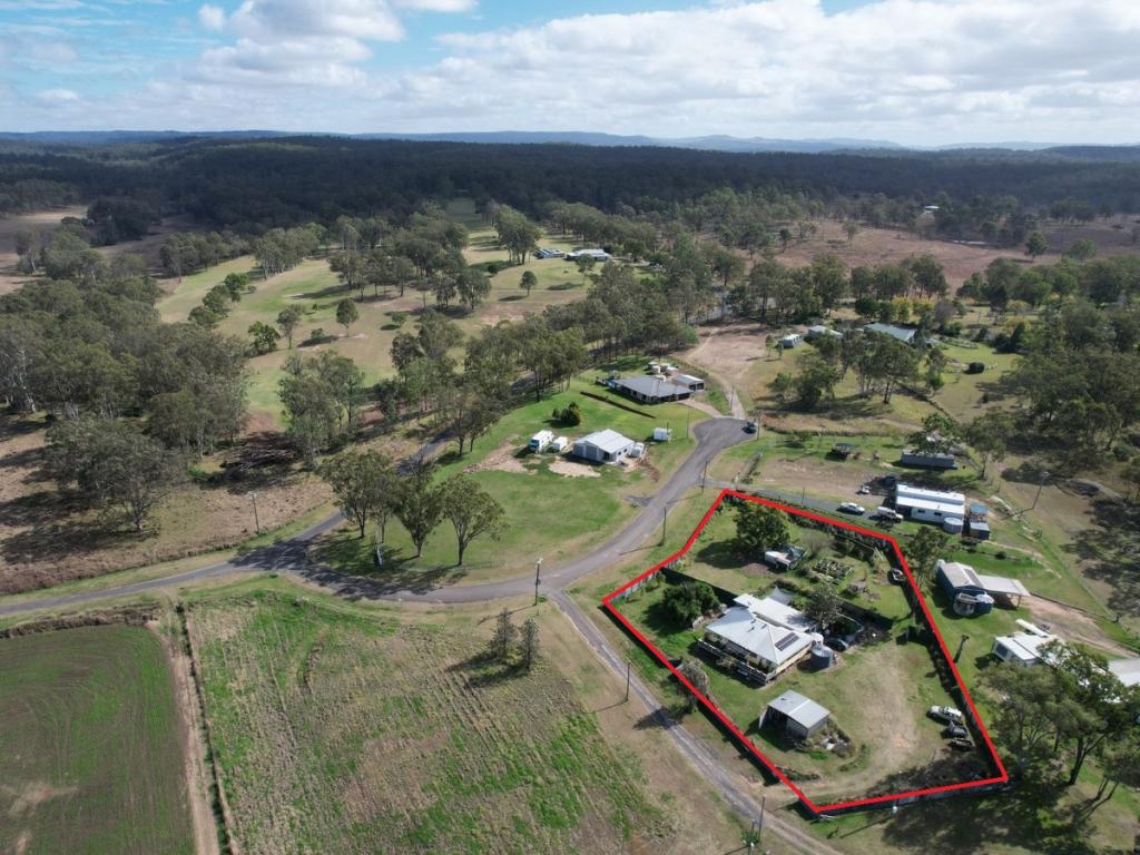 8 LONG DR, MONTO, QLD 4630