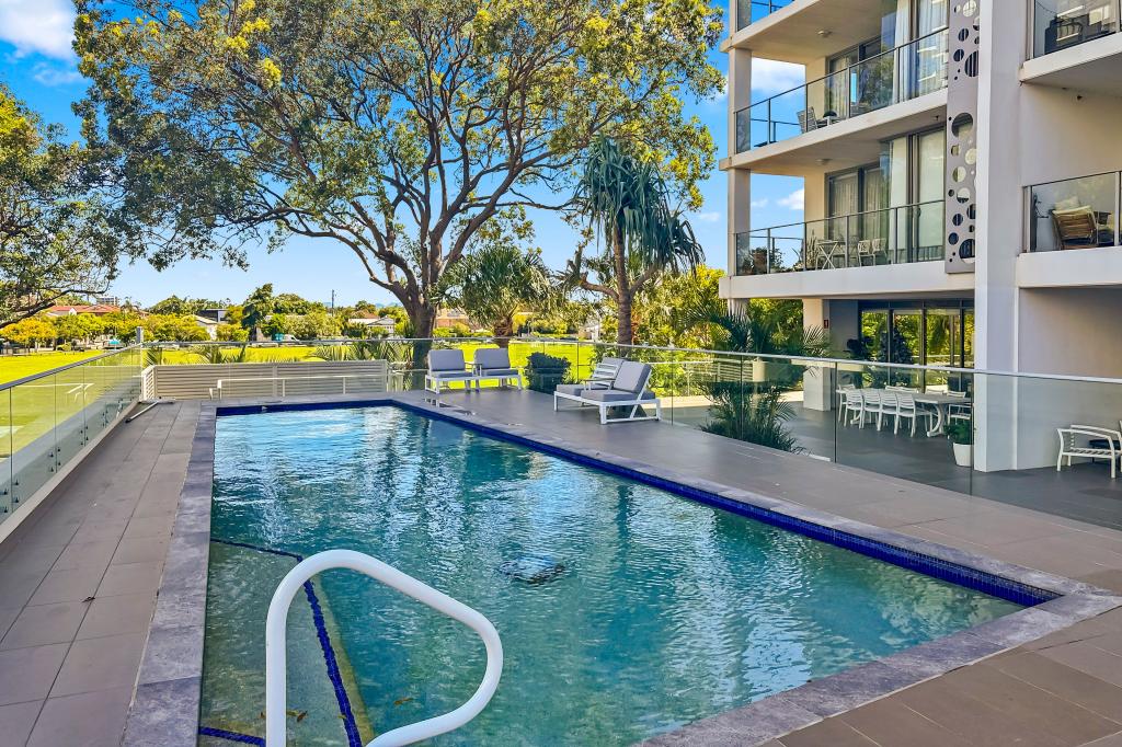 309/17 Bath St, Labrador, QLD 4215