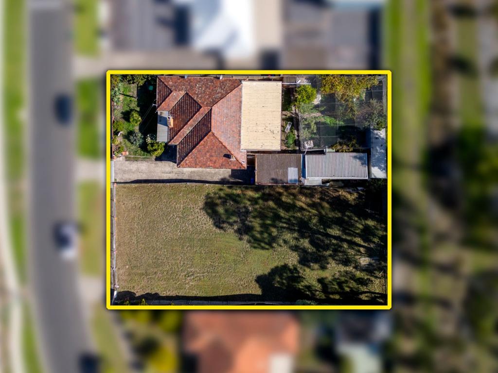 2 Primula Ave, Brooklyn, VIC 3012