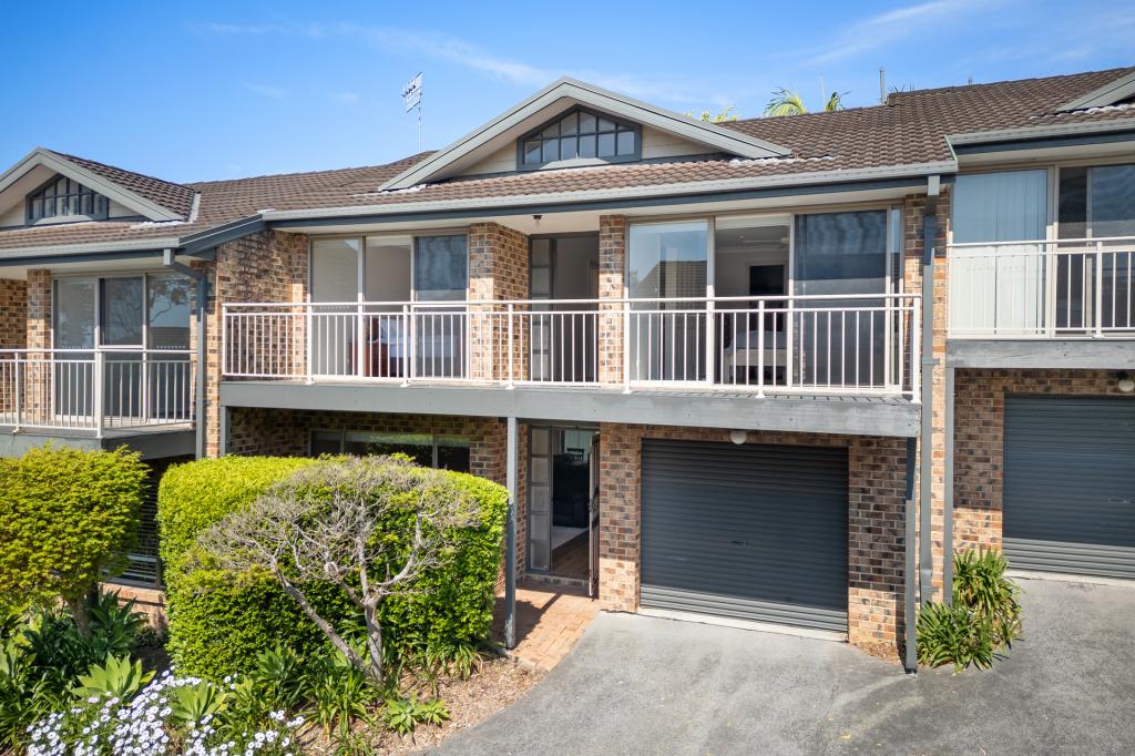 2/8 Maralinga Rd, Terrigal, NSW 2260