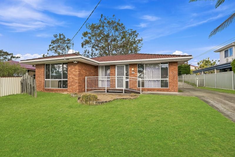 74 Goobarabah Ave, Lake Haven, NSW 2263