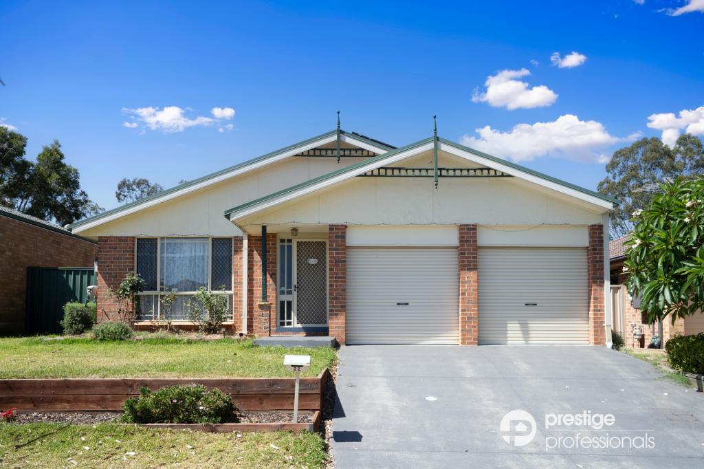 22 Trentham Park Ct, Wattle Grove, NSW 2173