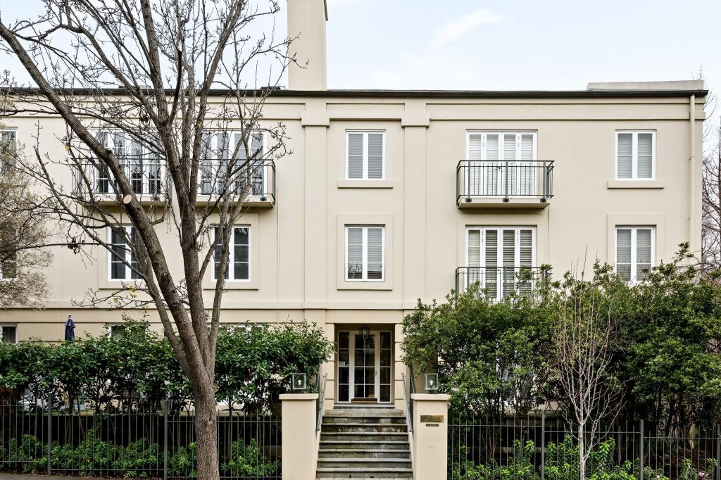 34/201 Wellington Pde S, East Melbourne, VIC 3002