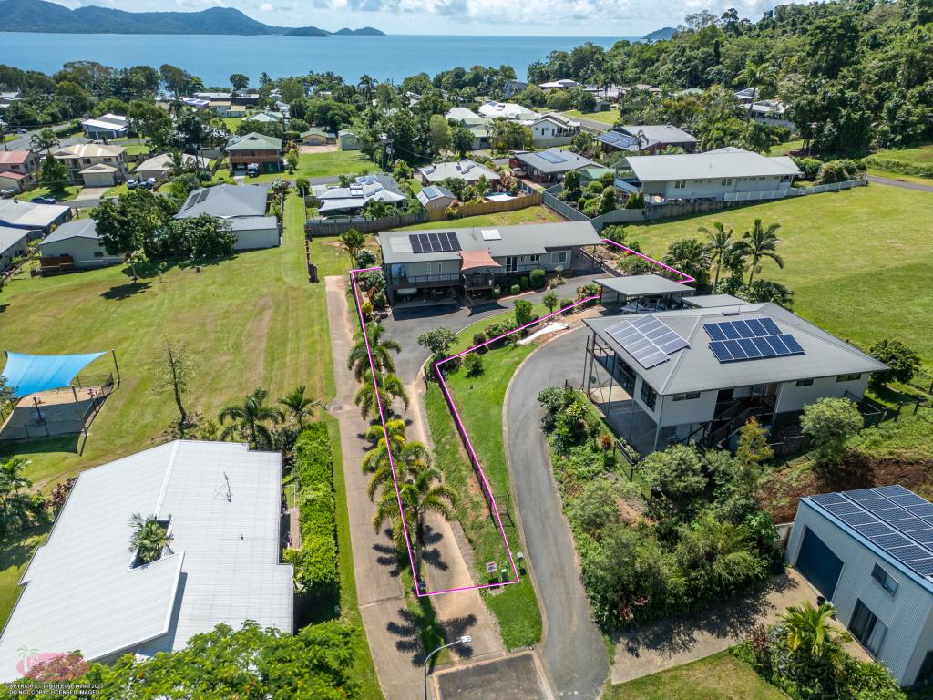 9 Riverside Tce, South Mission Beach, QLD 4852