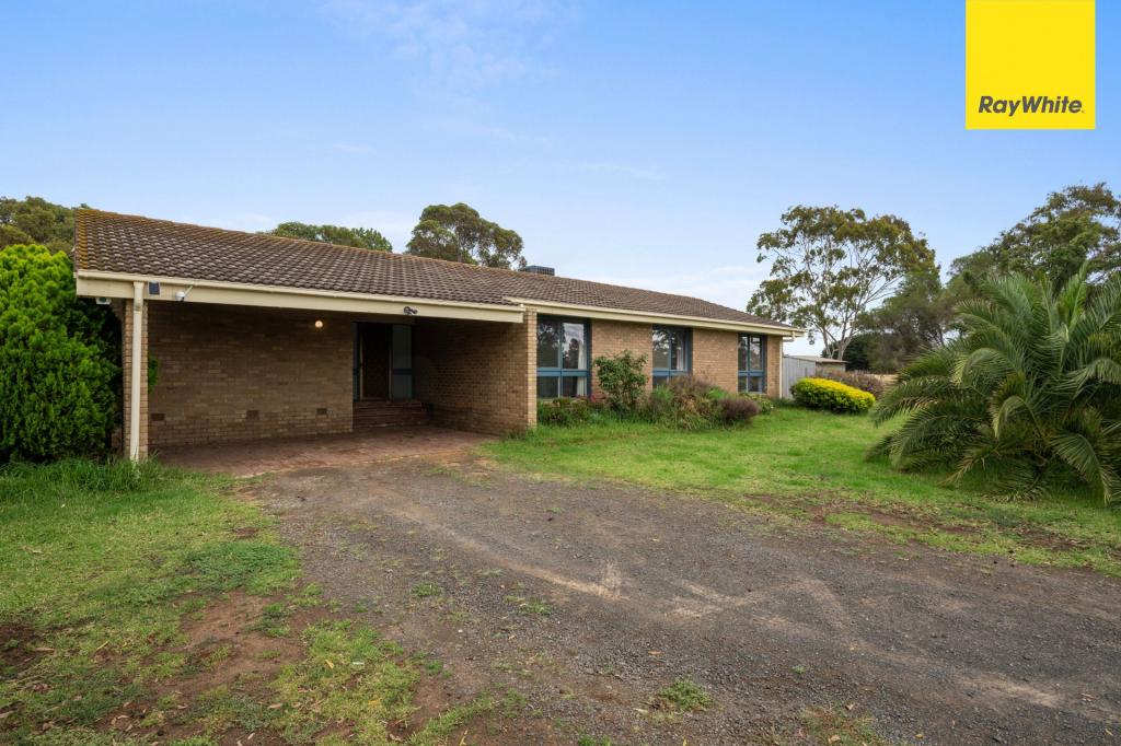 434 Harkness Rd, Melton West, VIC 3337