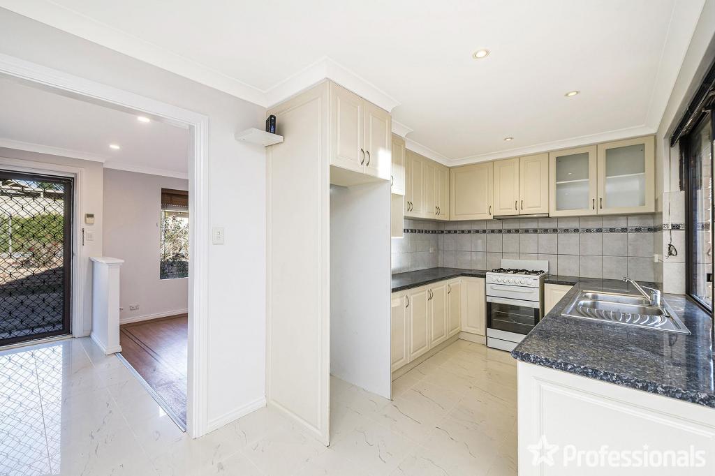 40 Oakleaf Cir, Mirrabooka, WA 6061