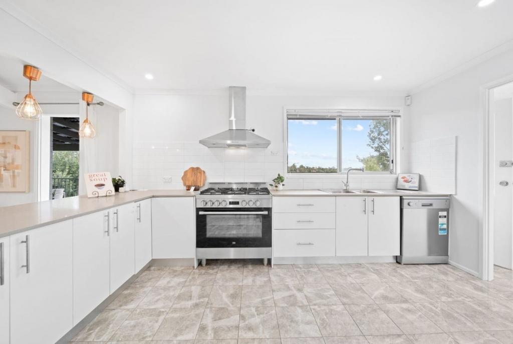 33 Excelsior Rd, Mount Colah, NSW 2079