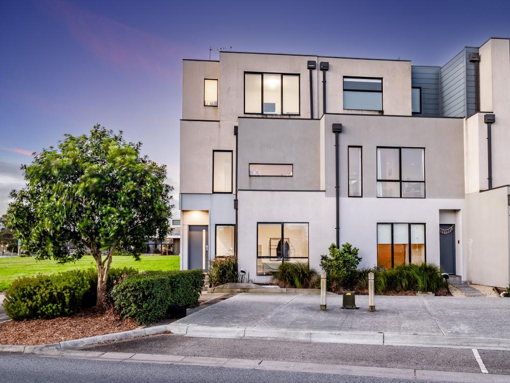 1/3 Park Orchard Dr, Pakenham, VIC 3810