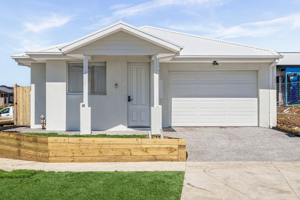 110-112 MOTION DR, MOUNT DUNEED, VIC 3217