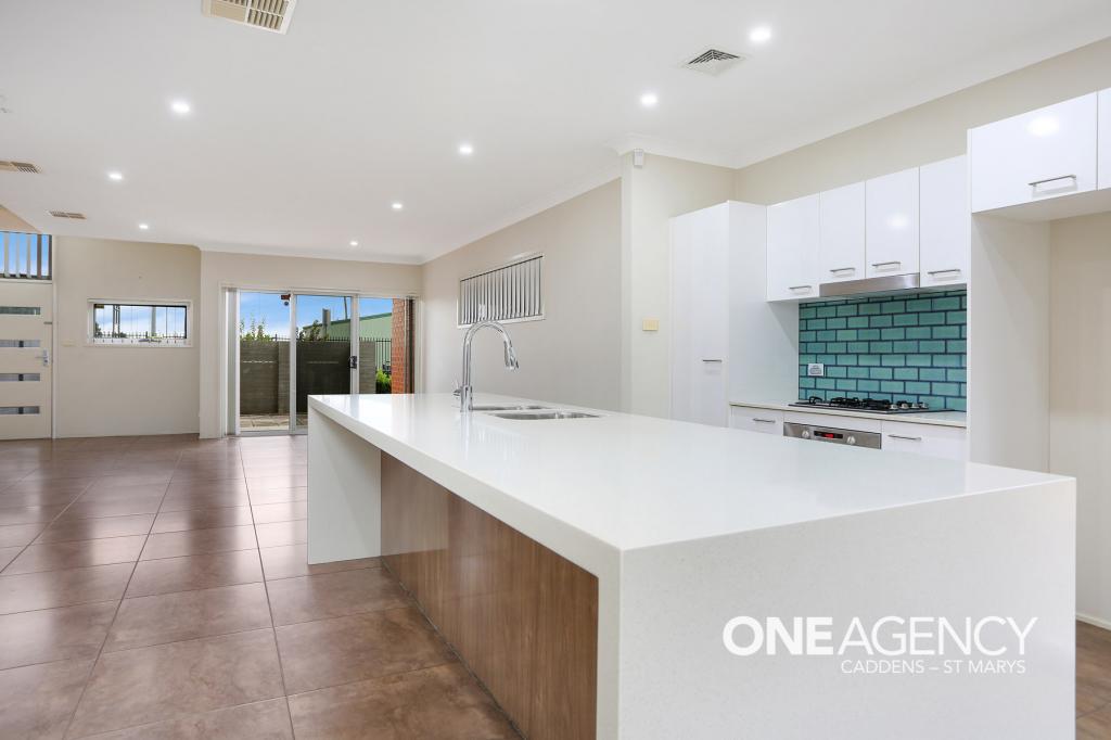 10 Fowler St, Claremont Meadows, NSW 2747