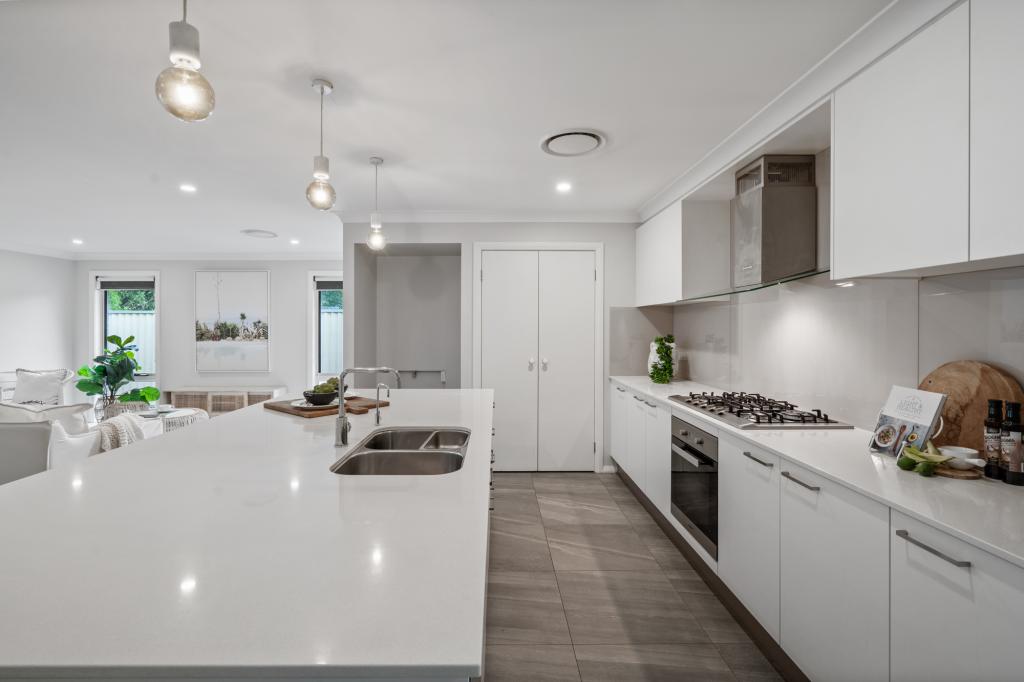 46a Railway Cres, Lisarow, NSW 2250