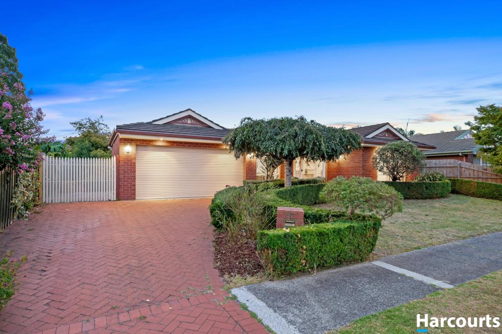 82 WARADGERY DR, ROWVILLE, VIC 3178