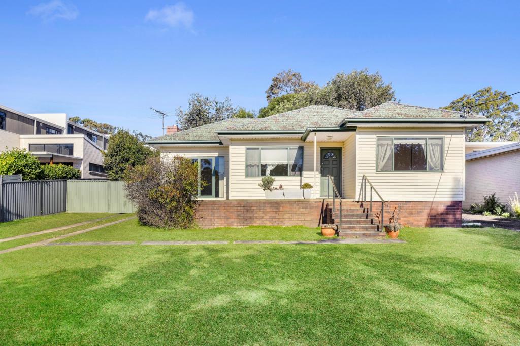 32 Wollun St, Como, NSW 2226