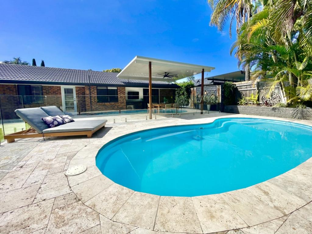 14 Angaston Ave, Carrara, QLD 4211