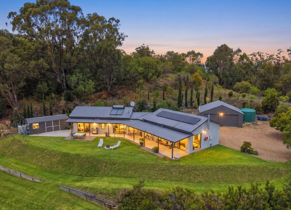 12 Scenic View, Razorback, NSW 2571