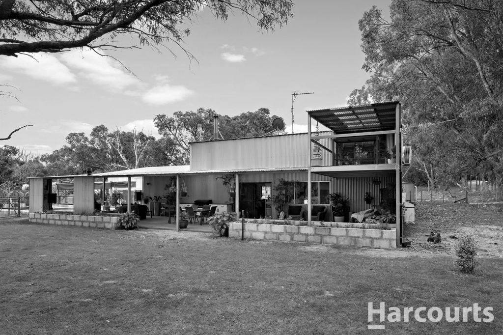 8 Haub Rd, Lake Clifton, WA 6215