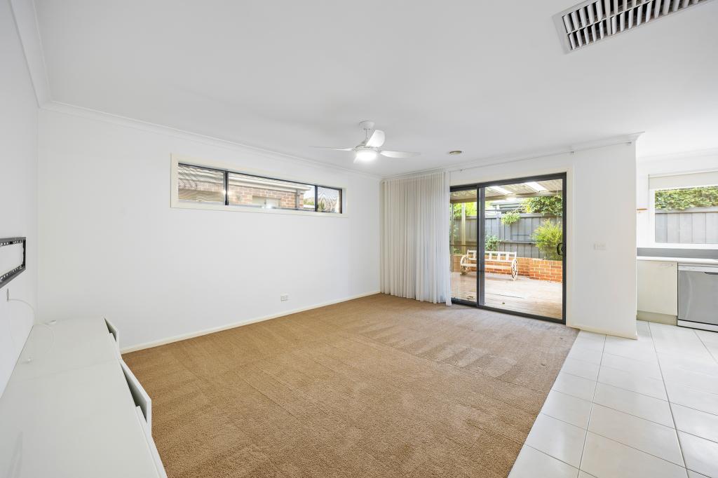 27 Livida Cct, Lyndhurst, VIC 3975