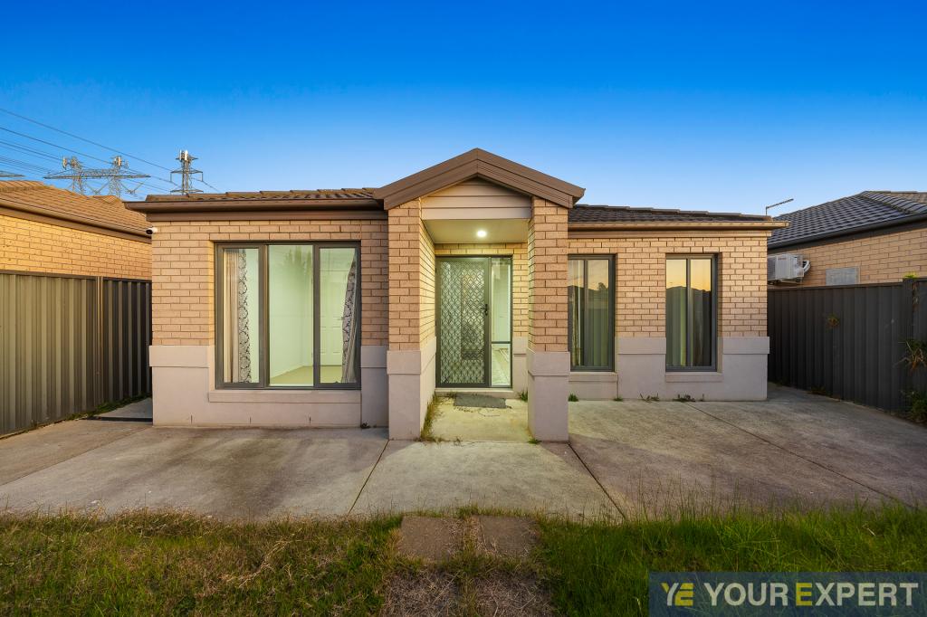 12 TIARNE CRES, HAMPTON PARK, VIC 3976