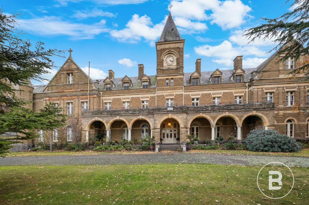 28/300 Gillies St N, Wendouree, VIC 3355