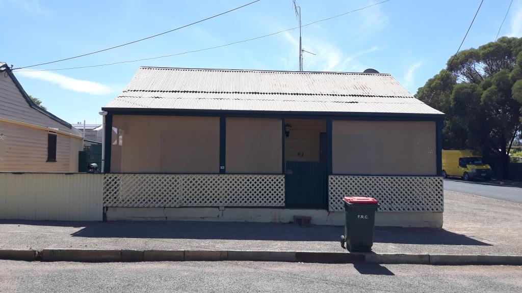 62 FIRST ST, QUORN, SA 5433