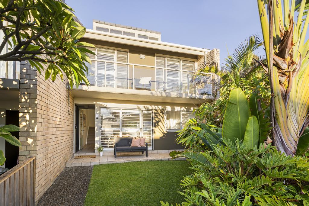 10/2-4 Beach St, Curl Curl, NSW 2096