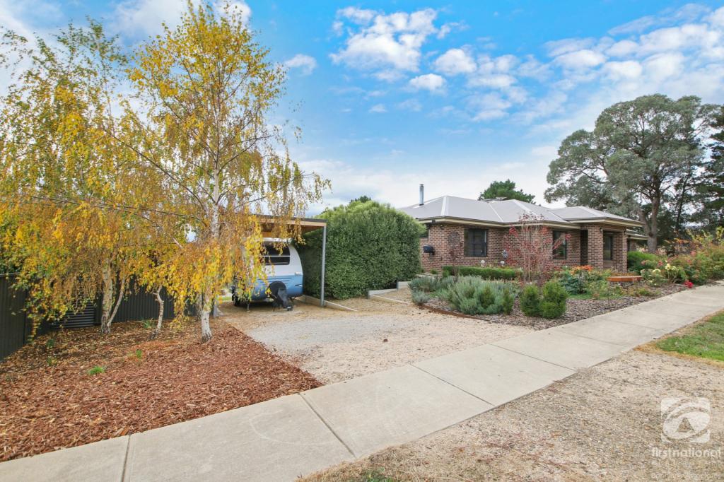 26 Milne Rd, Beechworth, VIC 3747