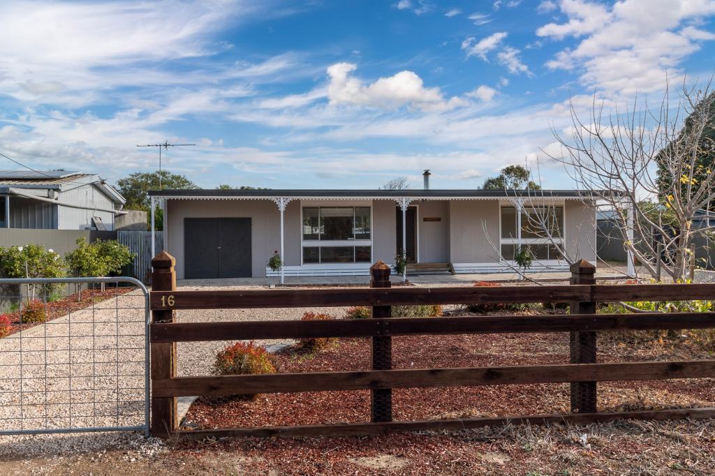 16 Ameroo Ave, Milang, SA 5256