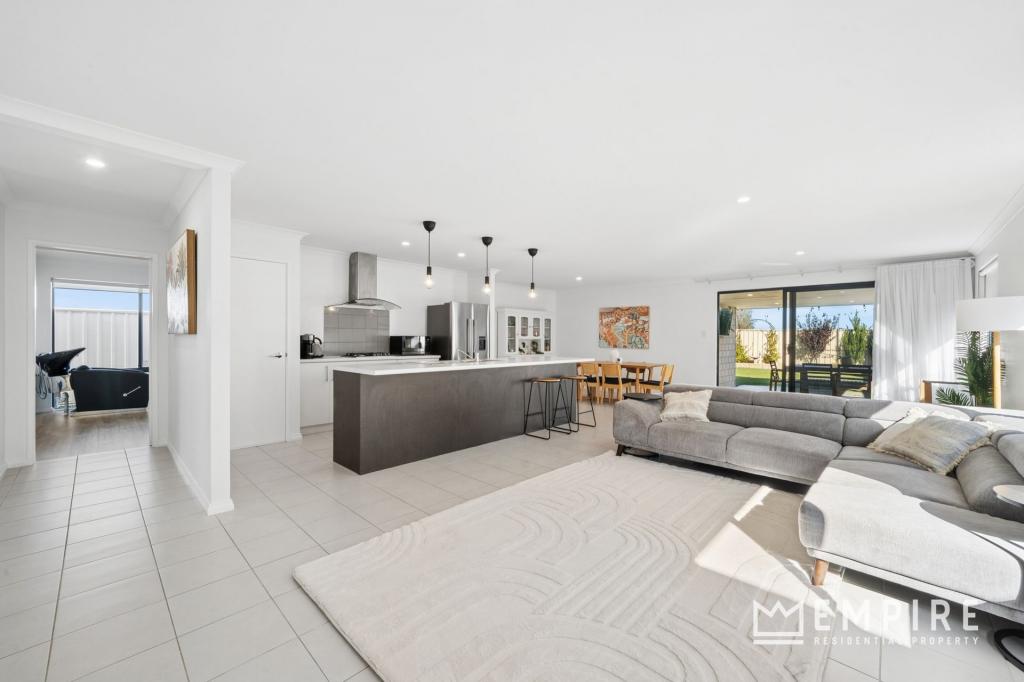 10 Donnelly St, Lake Coogee, WA 6166