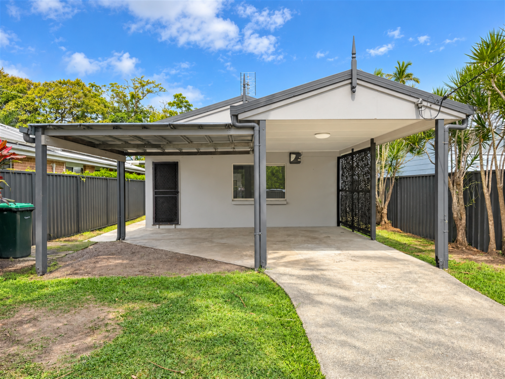 30 Jones St, Mooloolah Valley, QLD 4553