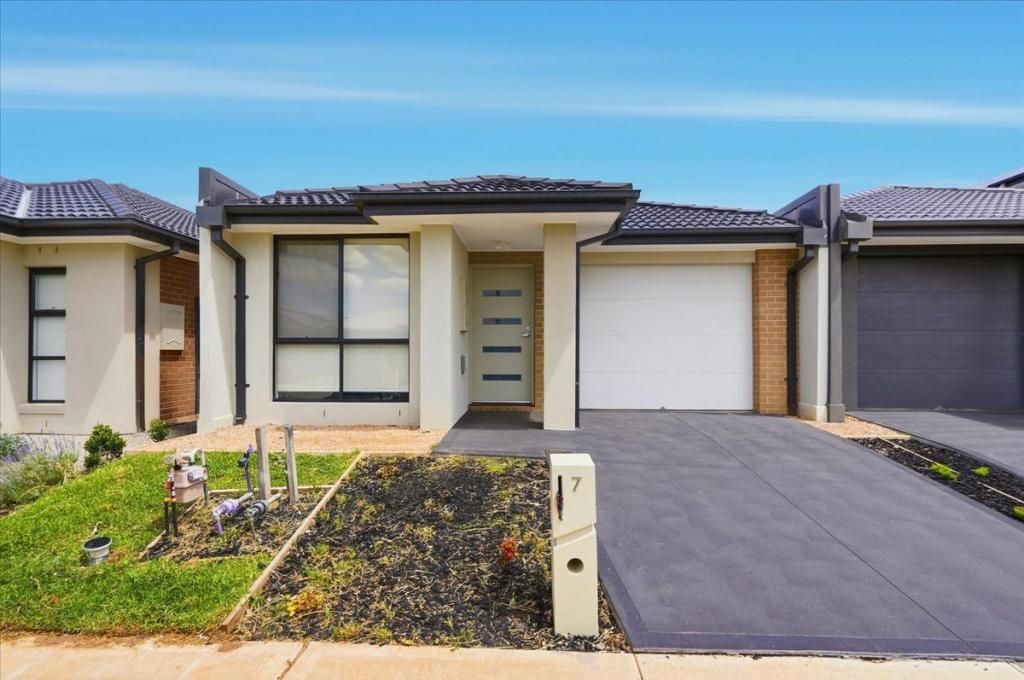 7 Lepperton St, Werribee, VIC 3030