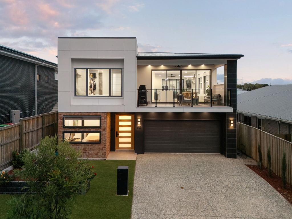 32 CITRUS CRES, COLLINGWOOD PARK, QLD 4301