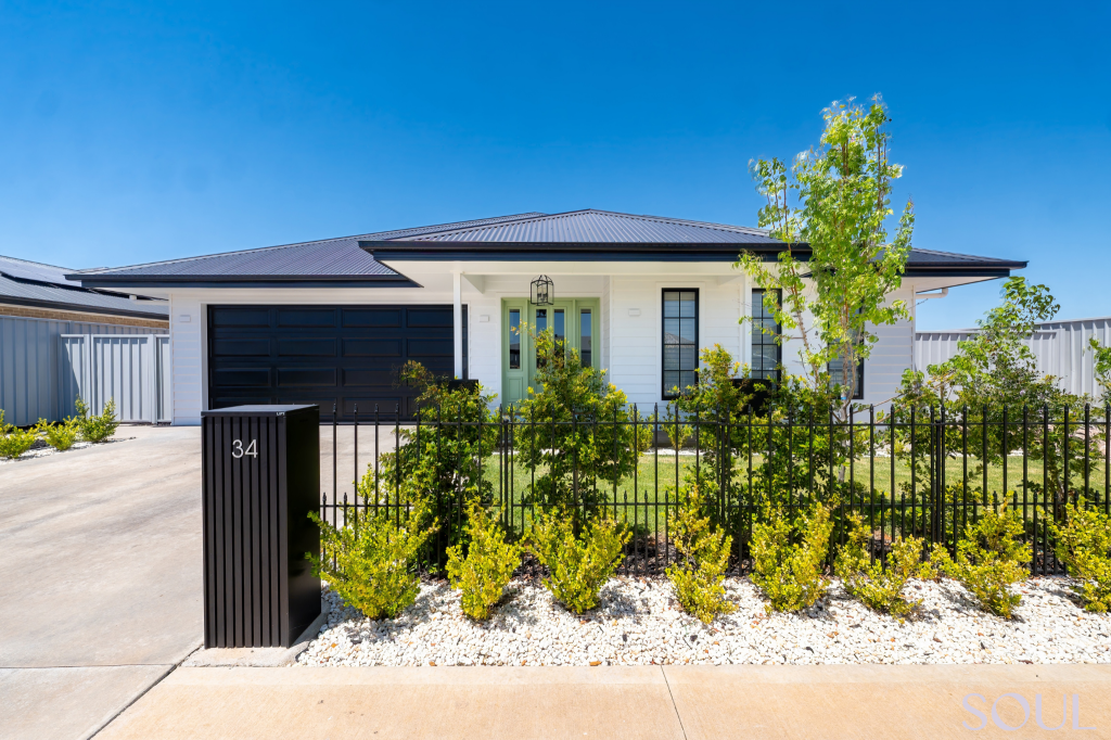 34 Piper Cct, Griffith, NSW 2680