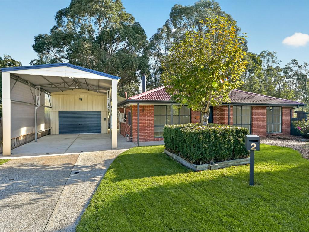 2 BASTOW CL, PAKENHAM, VIC 3810