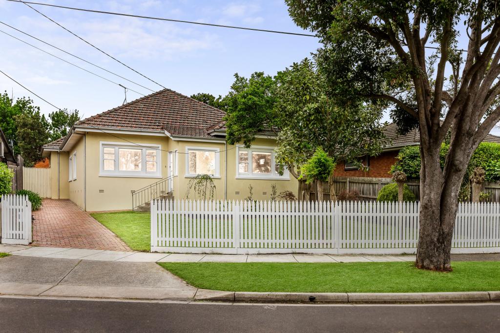 14 FELLOWS ST, HUGHESDALE, VIC 3166