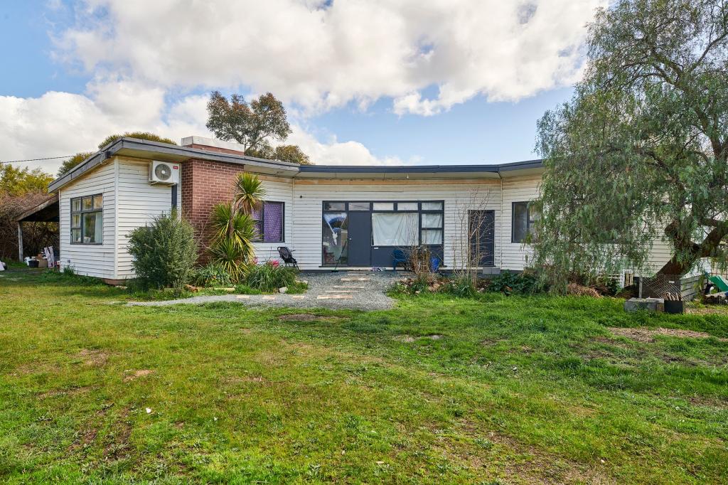 30 Dairy Flat Rd, Heathcote, VIC 3523