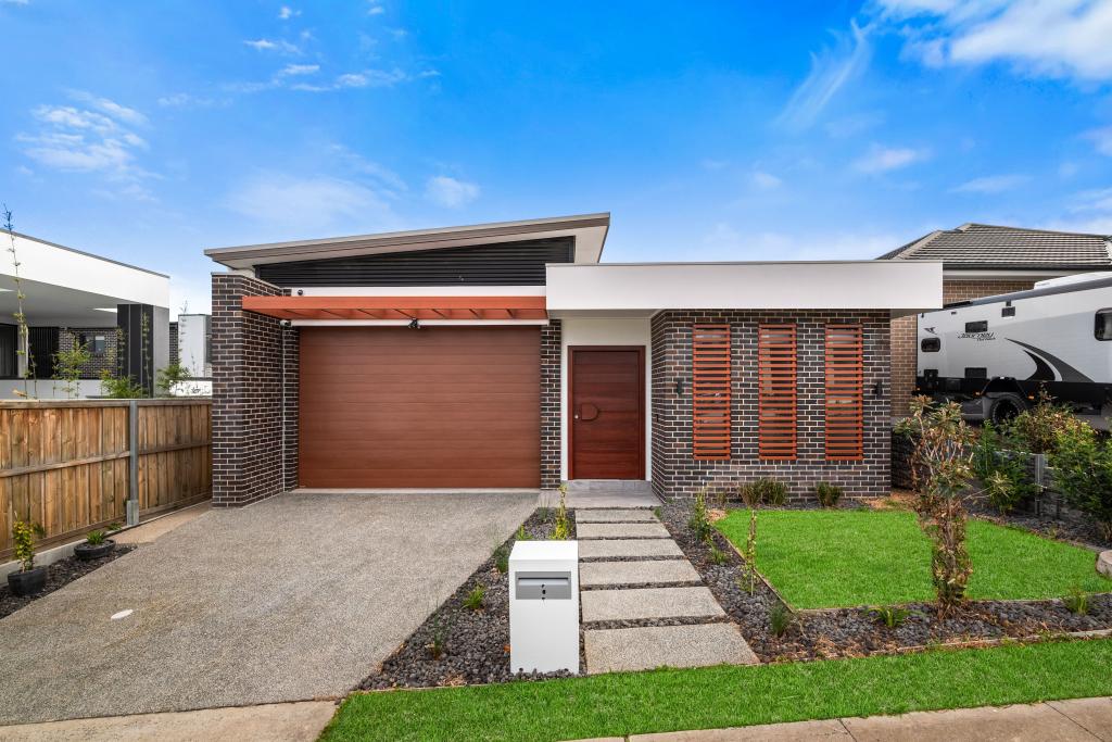 8 Beresford Ave, Gledswood Hills, NSW 2557