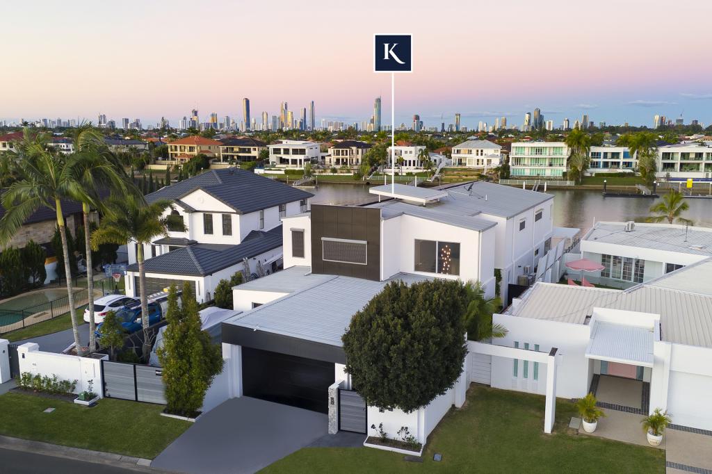 54 Fitzwilliam St, Carrara, QLD 4211
