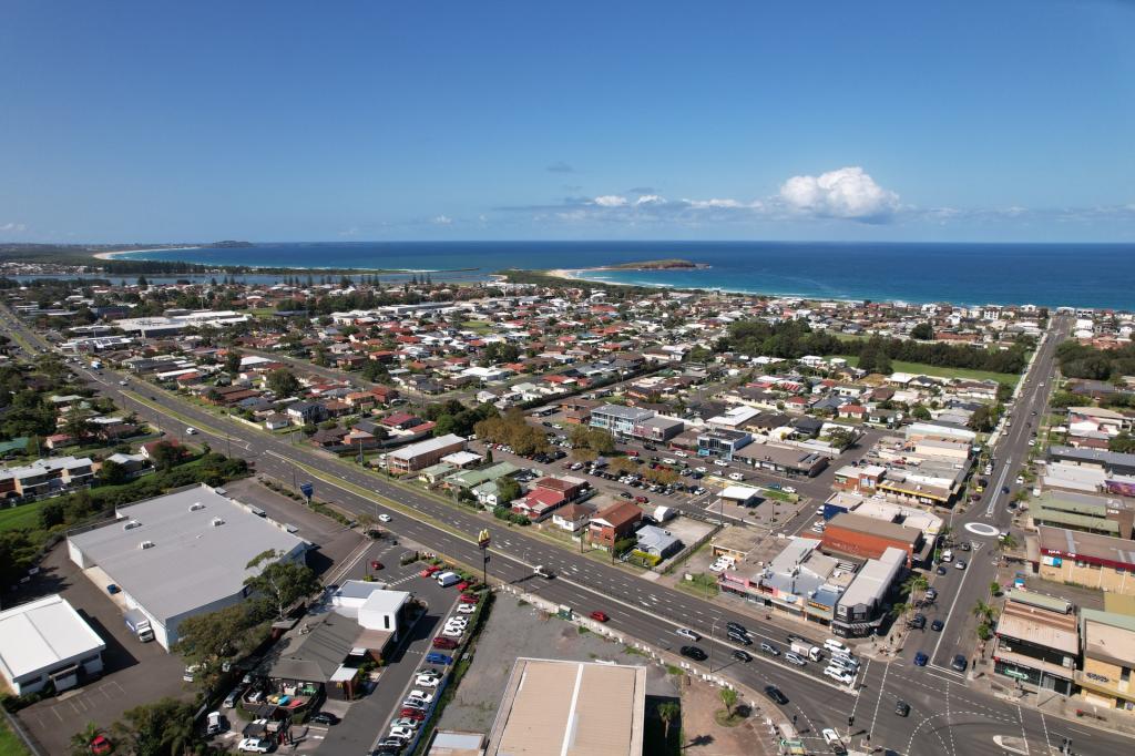 Level 1/3/10 Beverley Ave, Warilla, NSW 2528