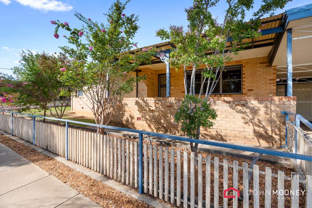 2 Croaker St, Turvey Park, NSW 2650