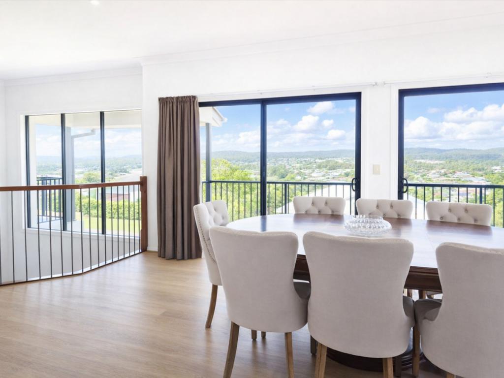 22 Angourie Cres, Pacific Pines, QLD 4211