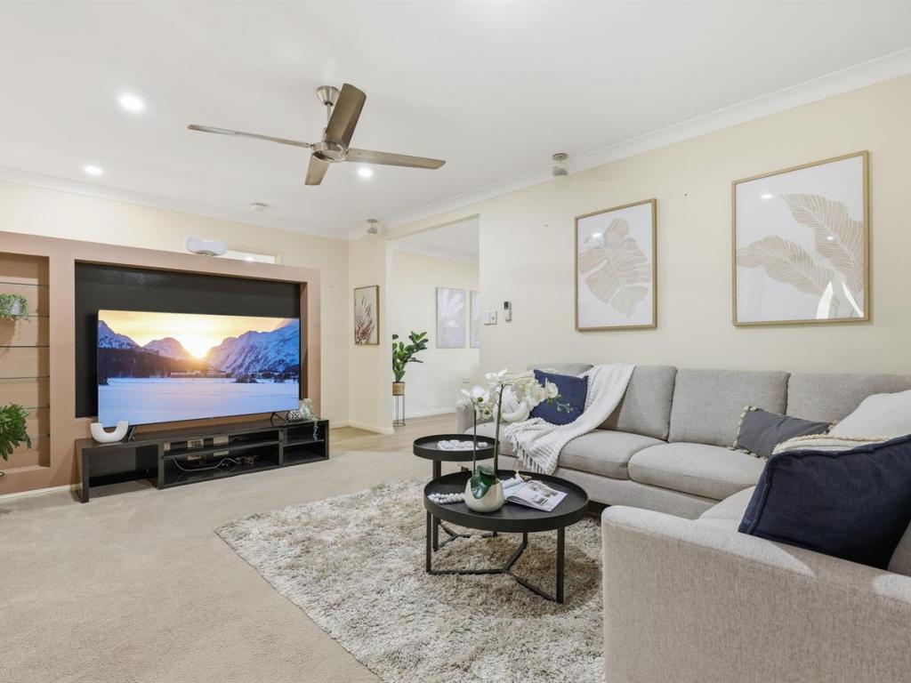 12 William Hickey St, Redlynch, QLD 4870