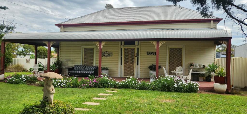 36-38 Manildra St, Narromine, NSW 2821