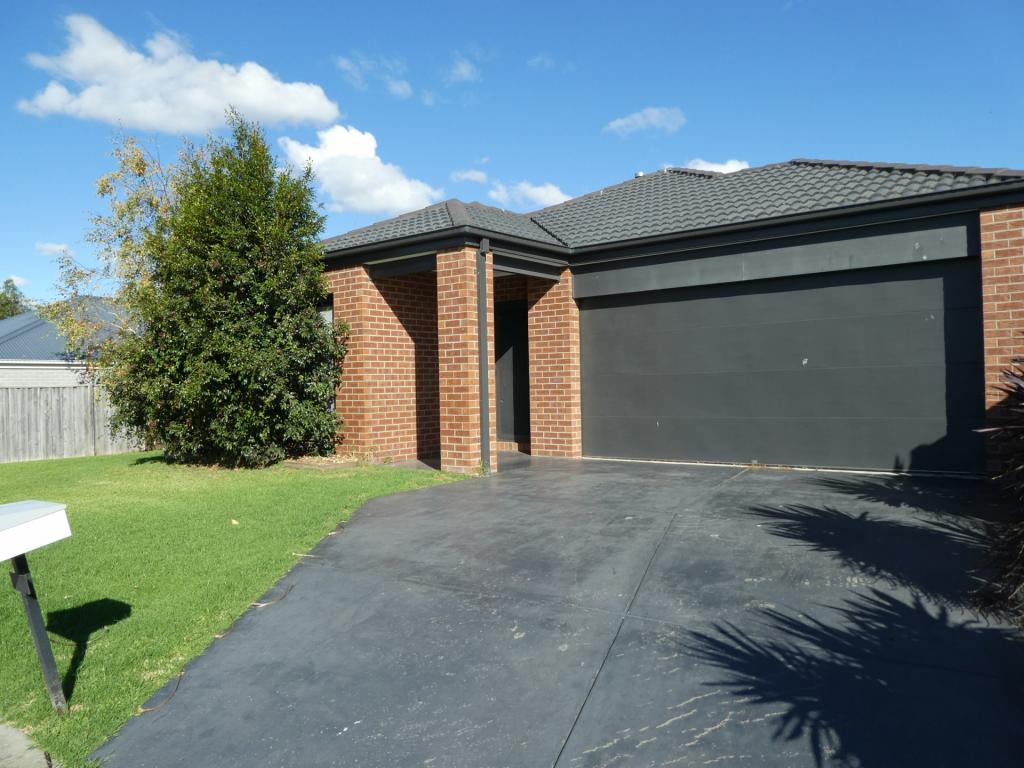 16 Flaxlily Ct, Bairnsdale, VIC 3875