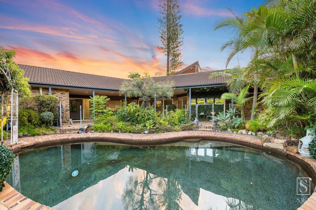 4 Kenny Ct, Mount Ommaney, QLD 4074