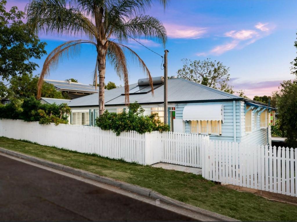 26 Norman St, Annerley, QLD 4103